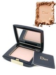Christian DiorSkin Forever Wear Invisible Retouch Powder SPF 8 (Transparent Light)